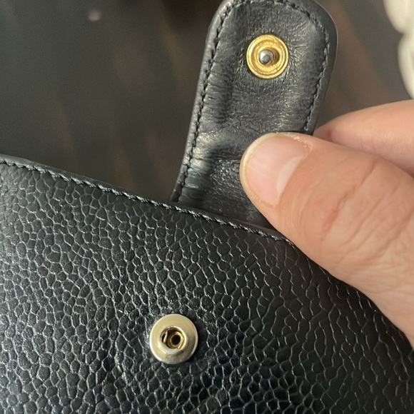 CHANEL BLACK Wallet GUC - Picture 8 of 17
